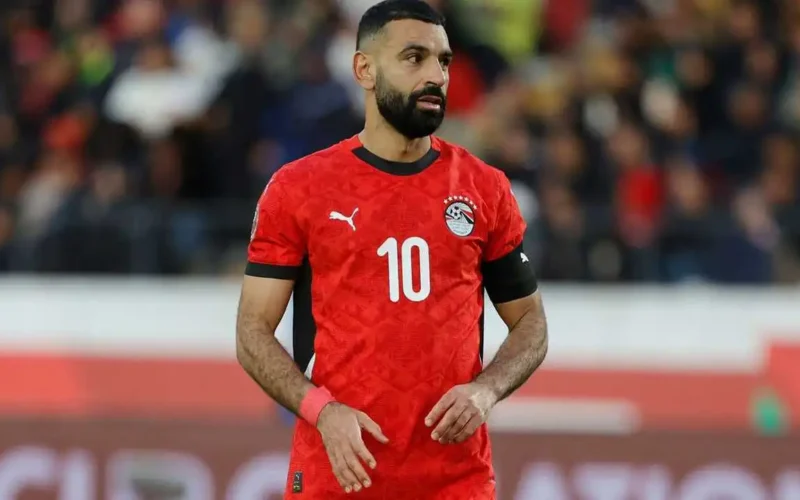 واقعة مطار القاهرة.. فيديو متداول لمحمد صلاح يثير غضب الجماهير المصرية